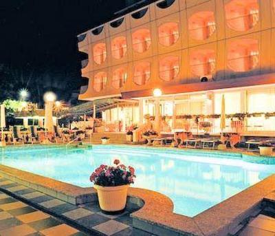 фото отеля Hotel Colorado Lignano Sabbiadoro