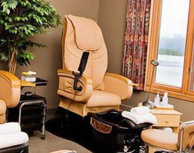 фото отеля Nakoda On the Lake Lodge Morley (Canada)