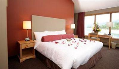 фото отеля Nakoda On the Lake Lodge Morley (Canada)