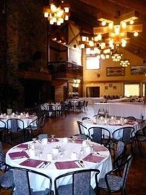 фото отеля Nakoda On the Lake Lodge Morley (Canada)