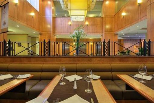 фото отеля Hilton Garden Inn Montreal Centre-ville