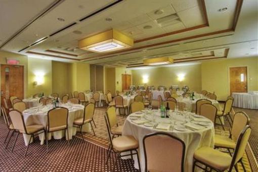 фото отеля Hilton Garden Inn Montreal Centre-ville