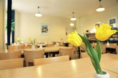 фото отеля Aletto Jugendhotel Schoneberg Berlin