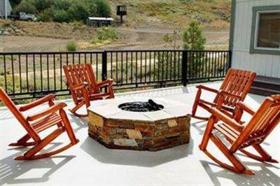 фото отеля Red Wolf Lodge at Squaw Valley