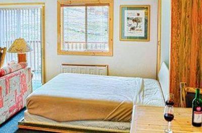 фото отеля Red Wolf Lodge at Squaw Valley
