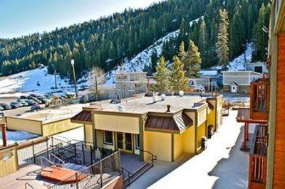 фото отеля Red Wolf Lodge at Squaw Valley
