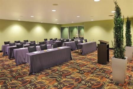 фото отеля Holiday Inn Tulsa City Center