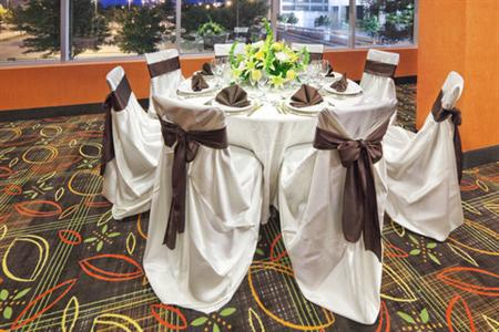 фото отеля Holiday Inn Tulsa City Center