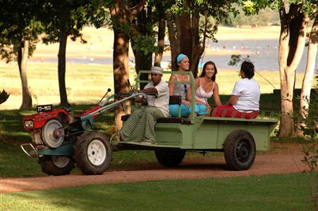 фото отеля Amaya Lake Resort Dambulla