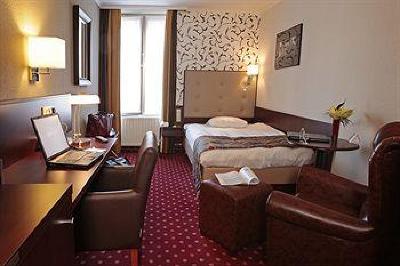 фото отеля Golden Tulip Hotel Central