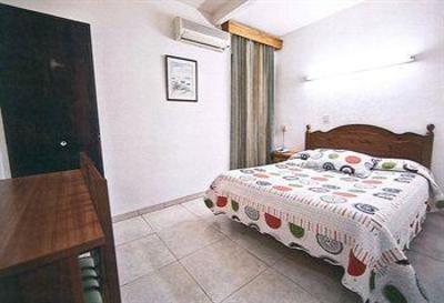 фото отеля Hostal La Rosa