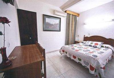фото отеля Hostal La Rosa