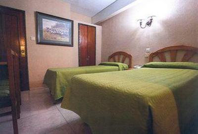 фото отеля Hostal La Rosa