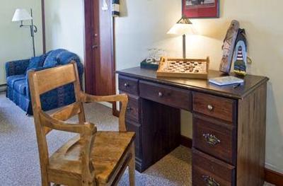 фото отеля Bayview Pines Country Inn Mahone Bay