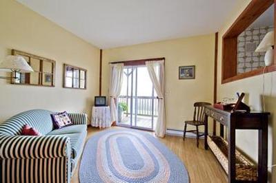 фото отеля Bayview Pines Country Inn Mahone Bay