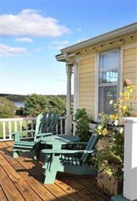 фото отеля Bayview Pines Country Inn Mahone Bay