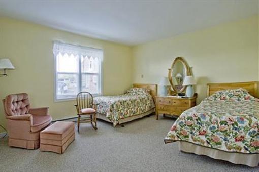 фото отеля Bayview Pines Country Inn Mahone Bay