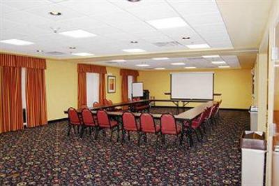 фото отеля Hampton Inn & Suites Louisville East