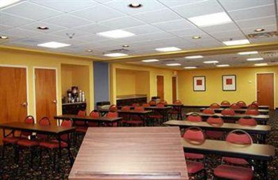 фото отеля Hampton Inn & Suites Louisville East