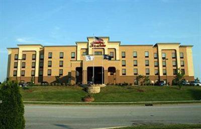 фото отеля Hampton Inn & Suites Louisville East