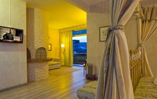 фото отеля Hotel Chateau Campos do Jordao