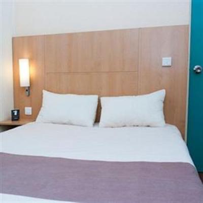 фото отеля Egg Hotel Gonesse