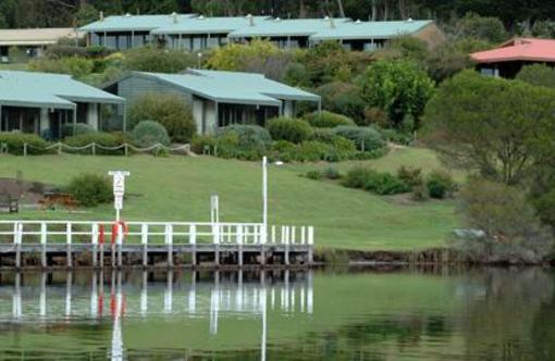 фото отеля Gipsy Point Lakeside Boutique Resort