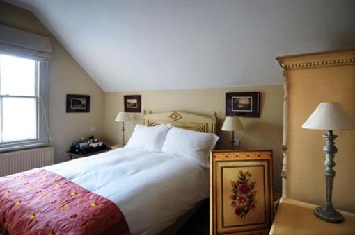 фото отеля Pembroke Arms Hotel