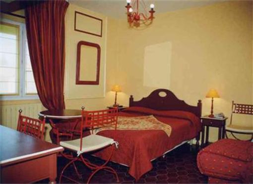 фото отеля Hotel Du Midi Pont-Eveque