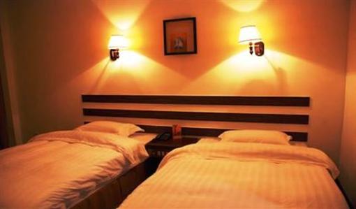 фото отеля Cenxi Hotel