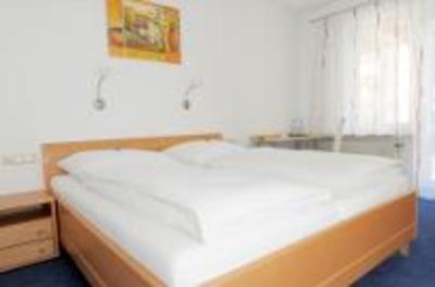 фото отеля Hotel Garni am Waldhang