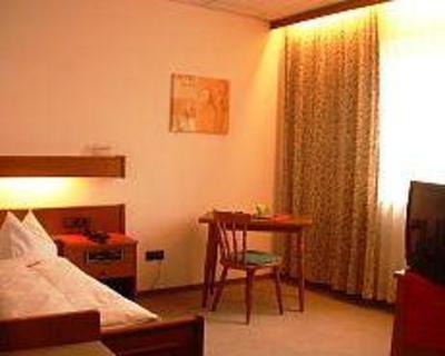 фото отеля Hotel Garni am Rotkappchenwald