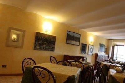 фото отеля Ostello Locanda Arcos Hotel Anticoli Corrado
