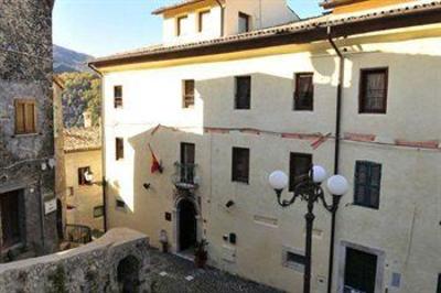 фото отеля Ostello Locanda Arcos Hotel Anticoli Corrado