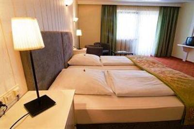 фото отеля Raucherhansl Landgasthof und Hotel Loiching