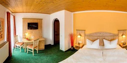 фото отеля Landhaus Hohenwaldeck Hotel Garni