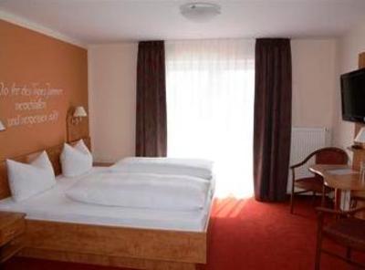 фото отеля Hotel Seeblick Obing