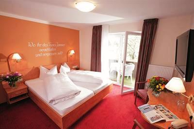 фото отеля Hotel Seeblick Obing