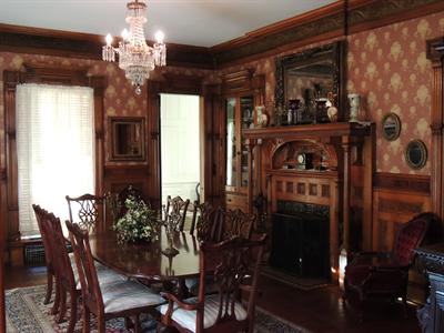 фото отеля Lyons' Victorian Mansion