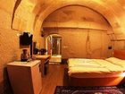 фото отеля Falcon Cave Suites