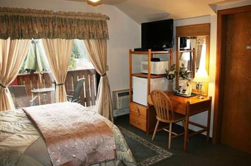 фото отеля North Shore Inn