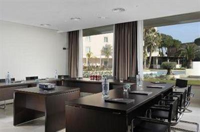 фото отеля Golden Tulip Rome Airport