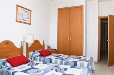 фото отеля Apartamentos Del Sol Torroella de Montgri