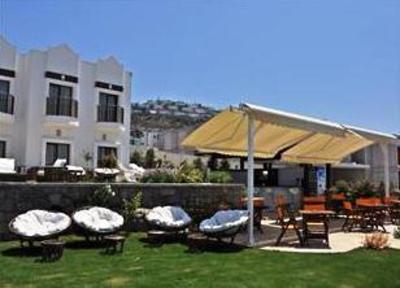 фото отеля Small Beach Hotel