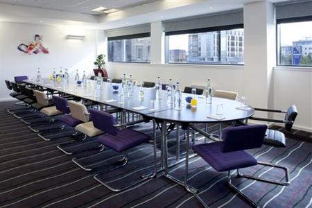 фото отеля Holiday Inn Express Dundee