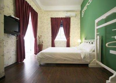 фото отеля The Simple Life Hotel