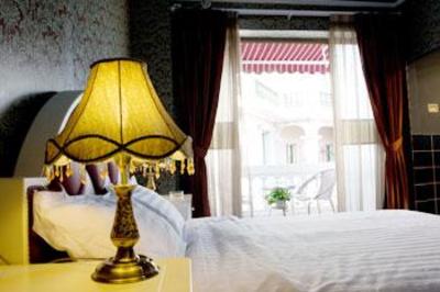 фото отеля The Simple Life Hotel