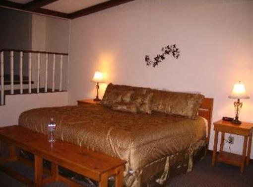 фото отеля Pine Creek Country Inn