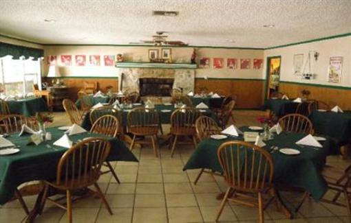фото отеля Pine Creek Country Inn
