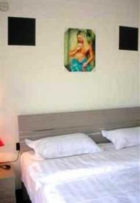 фото отеля Lovelymini Apartment Hotel Shenyang